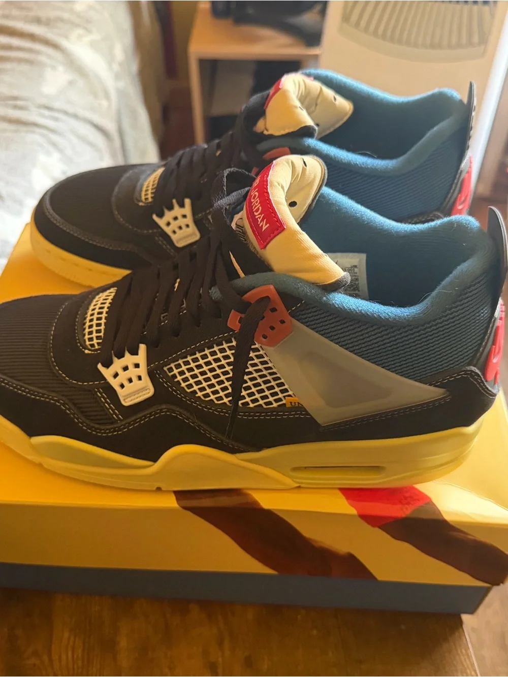 Jordan 4 union’s Sneakers